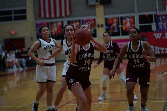 mathis-london-girls-basketball-playoffs00048